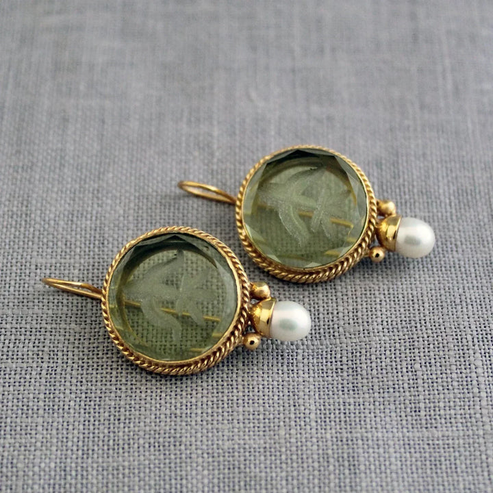 Penelope Vintage-øreringe med grøn sten og perle