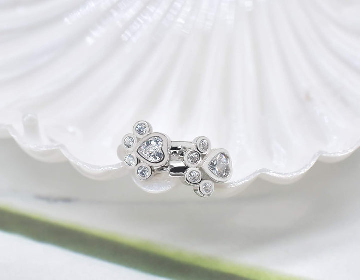 Paw Huggie Øreringe med Glitrende Zirconia