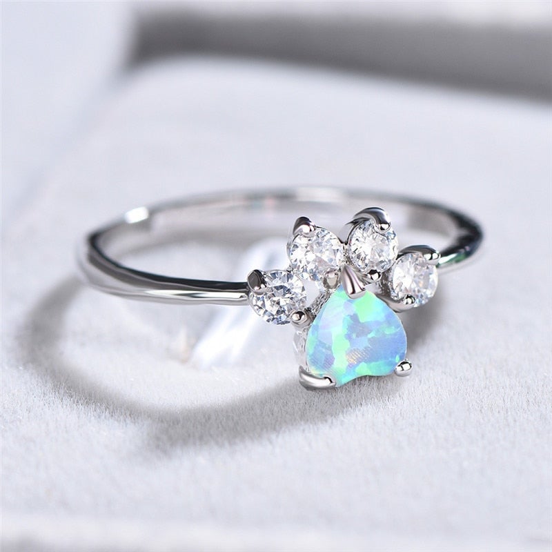 Ring med opal og zirkonia