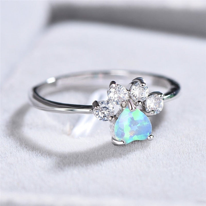 Ring med opal og zirkonia