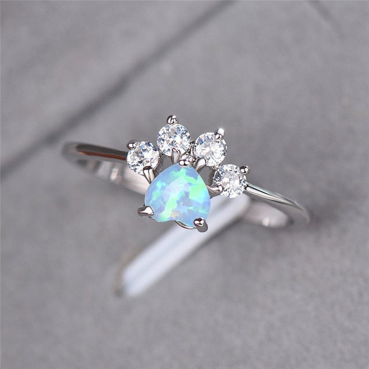 Ring med opal og zirkonia