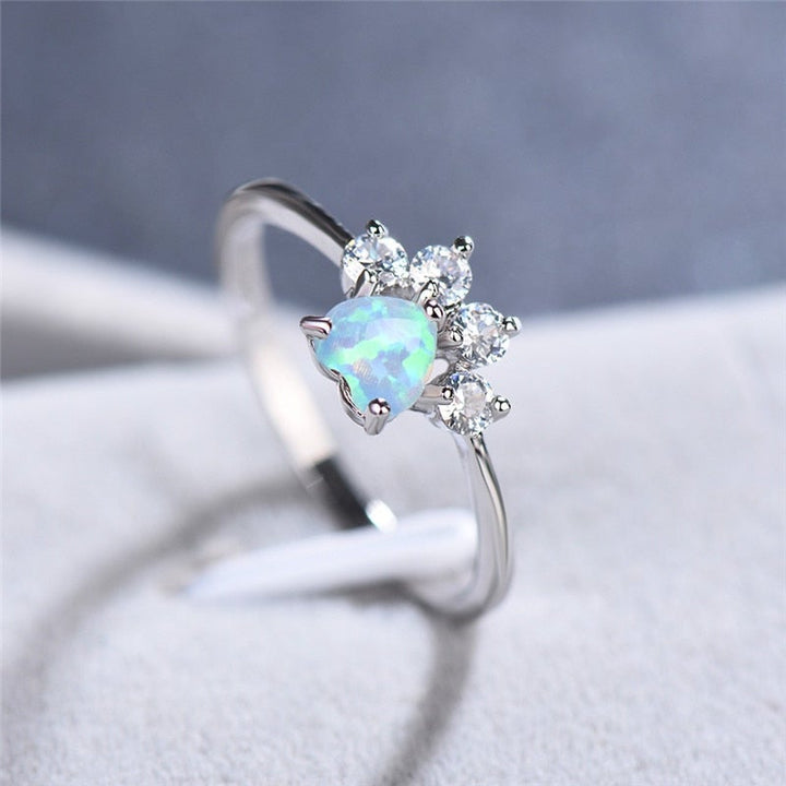 Ring med opal og zirkonia