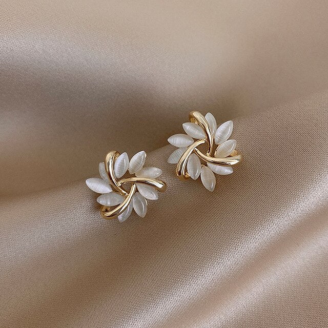 Elegant Hvide Opal Guld Øreringe