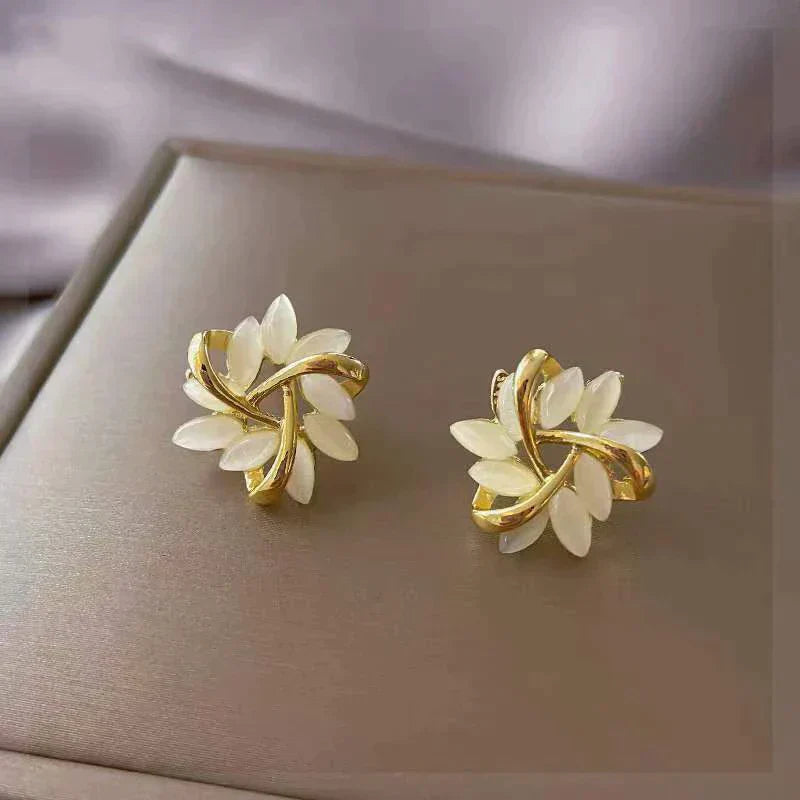 Elegant Hvide Opal Guld Øreringe