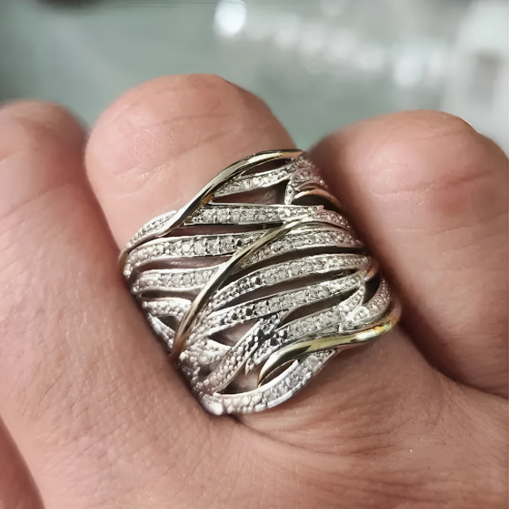 Stilfuld Lagdelt Snor Ring